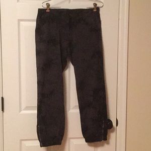 RD Style crop Pants Size M